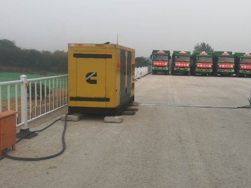 封开电力系统的稳定性和设备兼容性如何影响发电机组的频率规格？