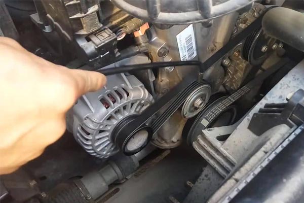 封开转速传感器的工作原理是什么？